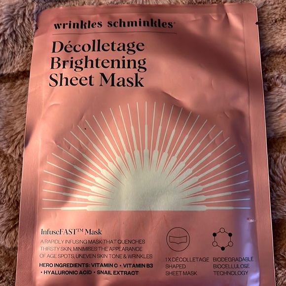 NIB Wrinkles Schminkles décolletage brightening sheet mask, one mask, Retail $20 - Picture 1 of 1